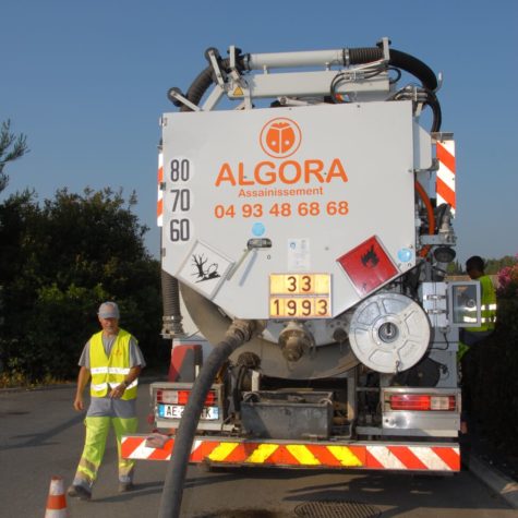 photo d'un employé au travail - Algora environnement