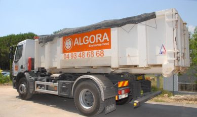Camion gestion des déchets Algora Environnement