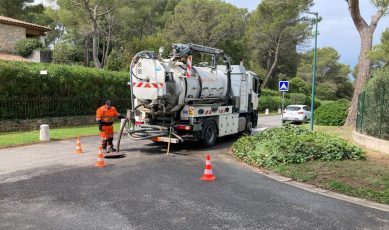 Intervention d'un spécialiste en assainissement Algora Environnement.